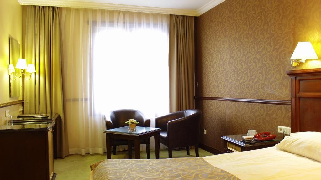 Topkapi Inter Istanbul Hotel Exterior photo
