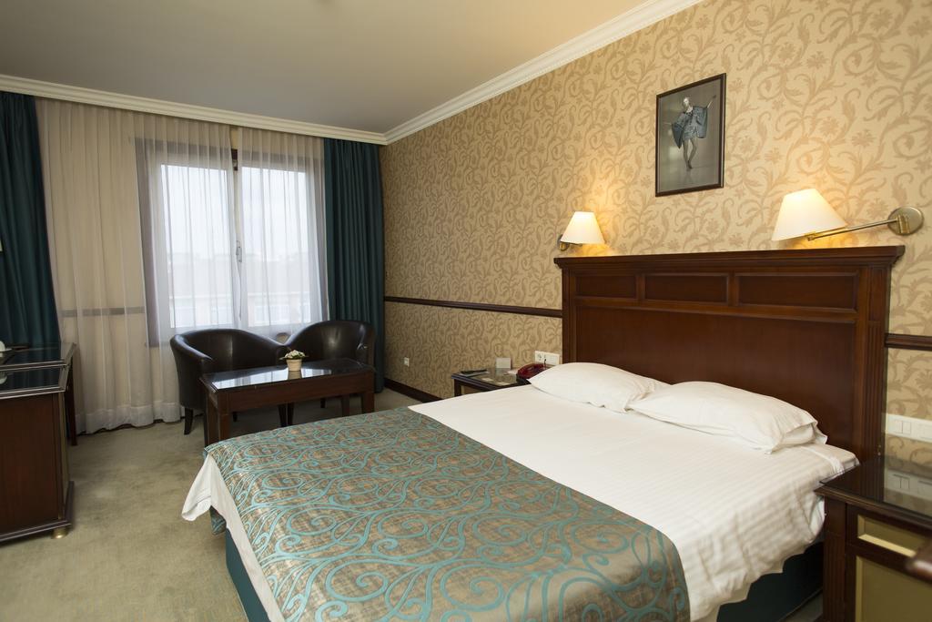 Topkapi Inter Istanbul Hotel Exterior photo